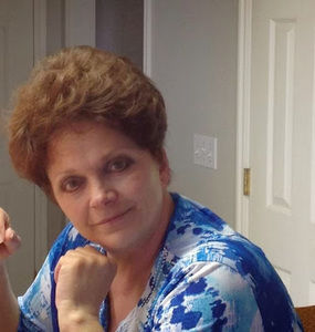 Meet your Posher, Lonna